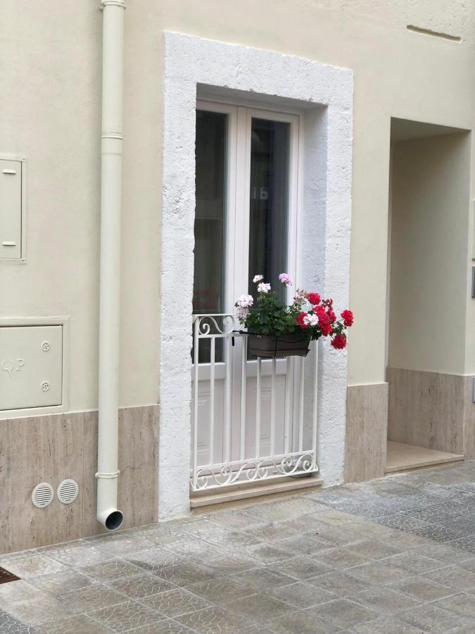 Dimora Via Vitti - Puglia Mia Apartments Monopoli Extérieur photo